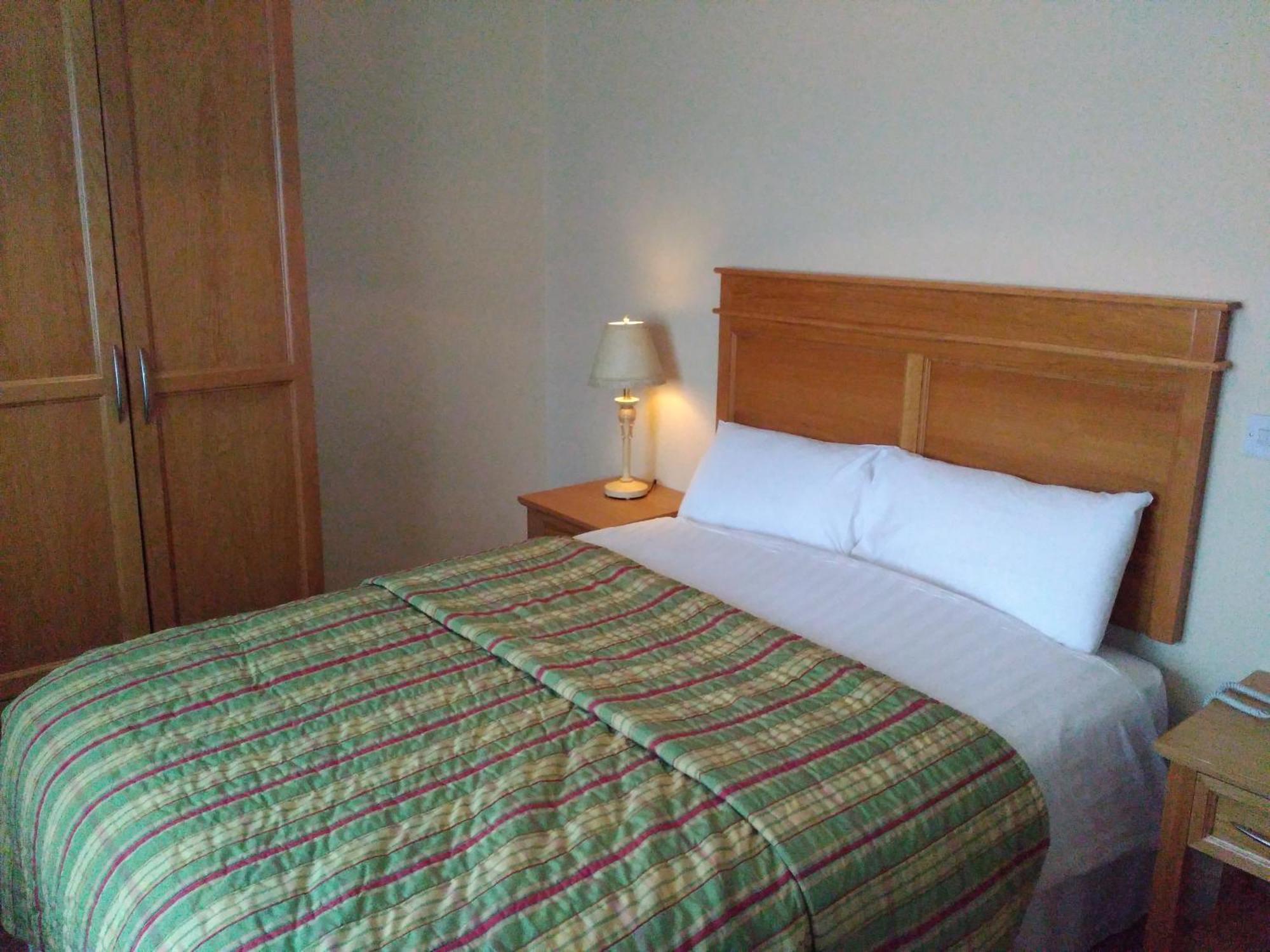 Clonbur Fairhill House Hotel חדר תמונה