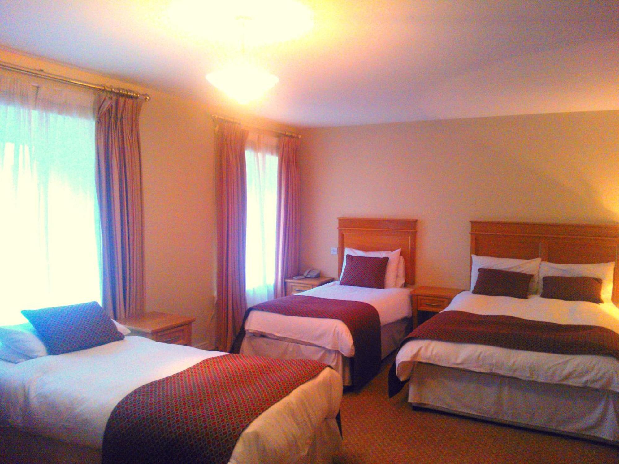 Clonbur Fairhill House Hotel חדר תמונה