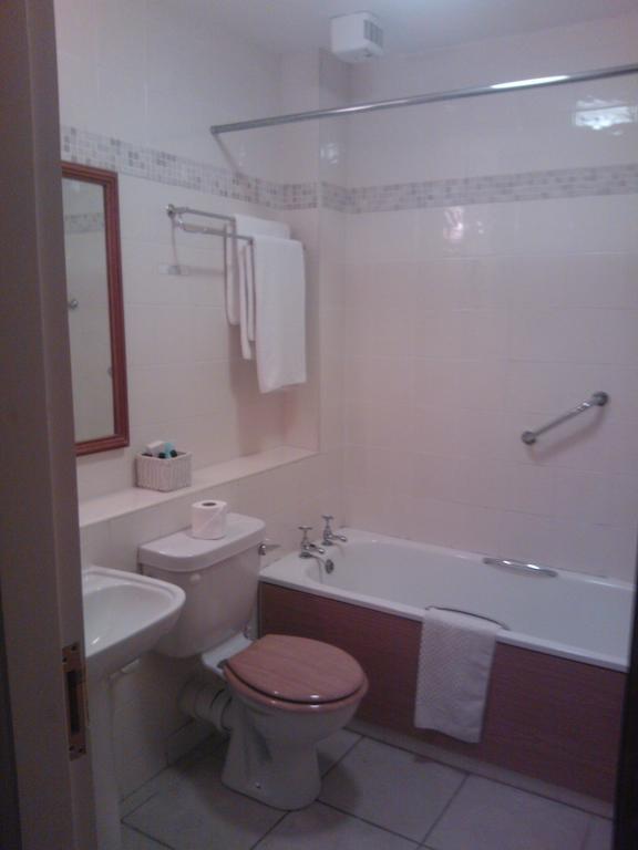 Clonbur Fairhill House Hotel חדר תמונה