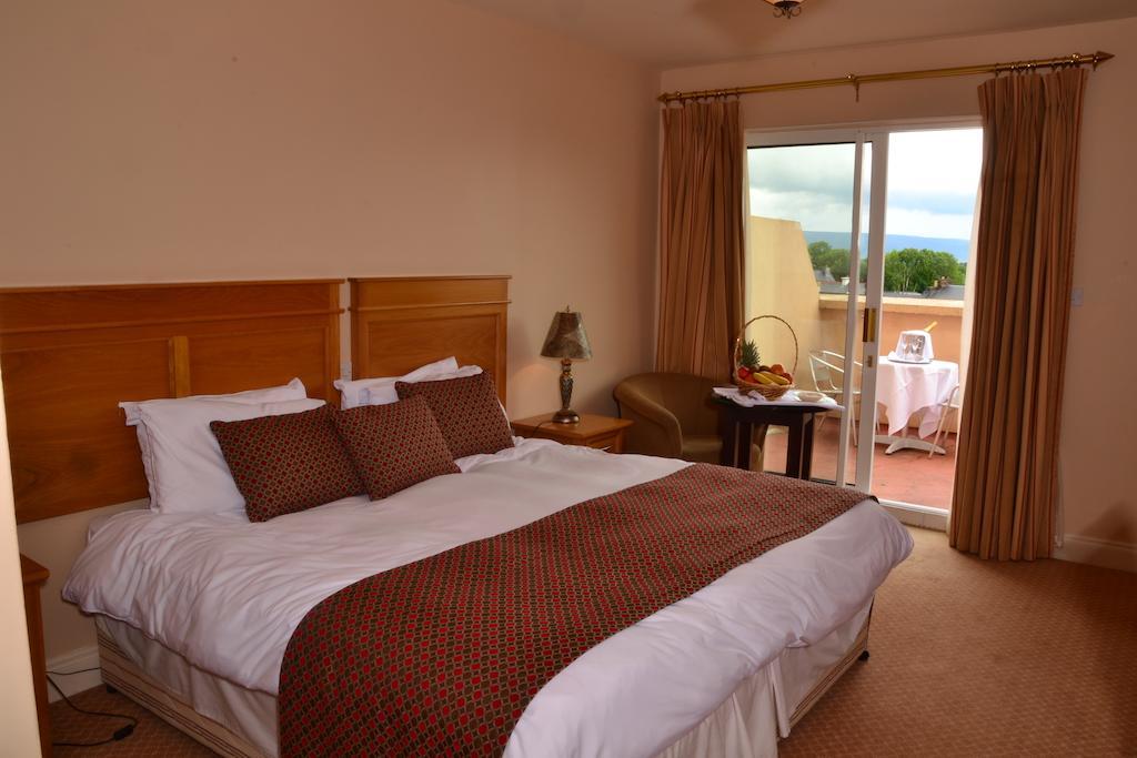 Clonbur Fairhill House Hotel חדר תמונה